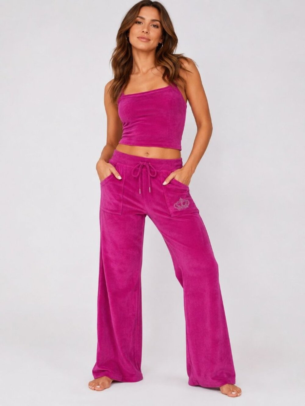 Juicy Couture velour PJ pants feature a distinct rhinestone crown Size XL Casual